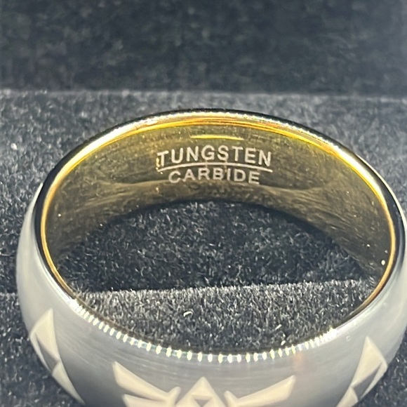Tungsten Carbide Legend of Zelda pattern size 11 ring - Picture 3 of 7